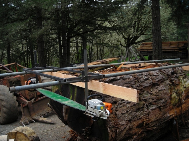 Slabbing a section of a Giant Sequoia with Bobby Brown's custom Alaska Chainsaw Mill